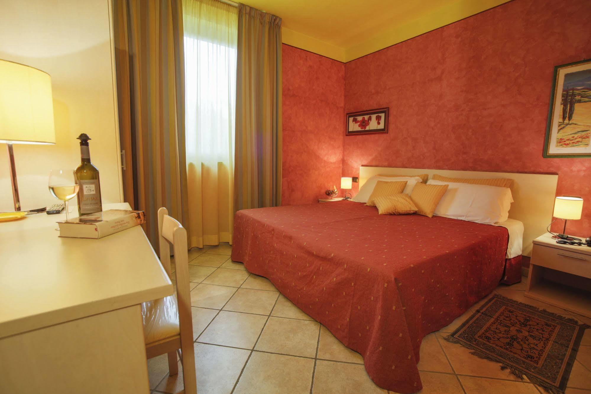 L'Antica Sosta Hotel Castelfiorentino Luaran gambar
